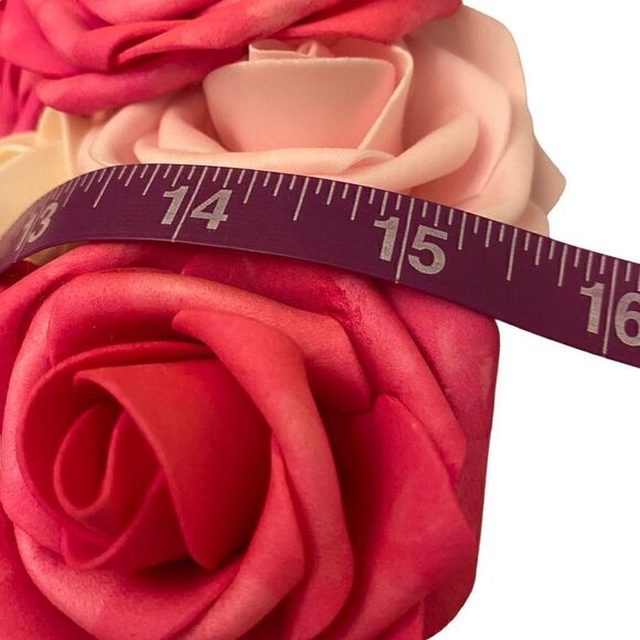 Heart Wreath with Pink Roses Handcrafted - Picture 6 of 7